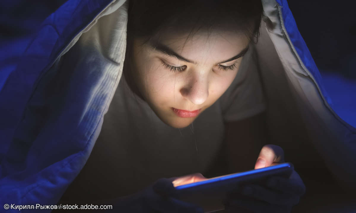 Smartphone Nachtmodus im Bett