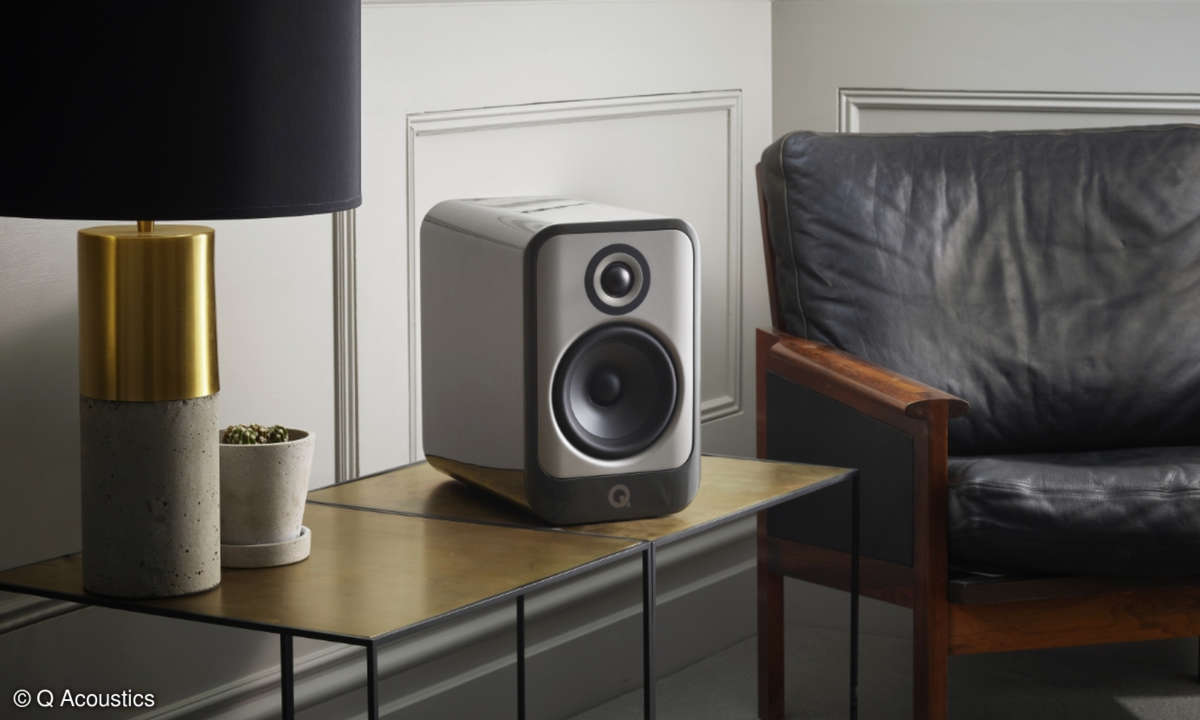 Q-Acoustics-Concept-30_lifestyle1-1-